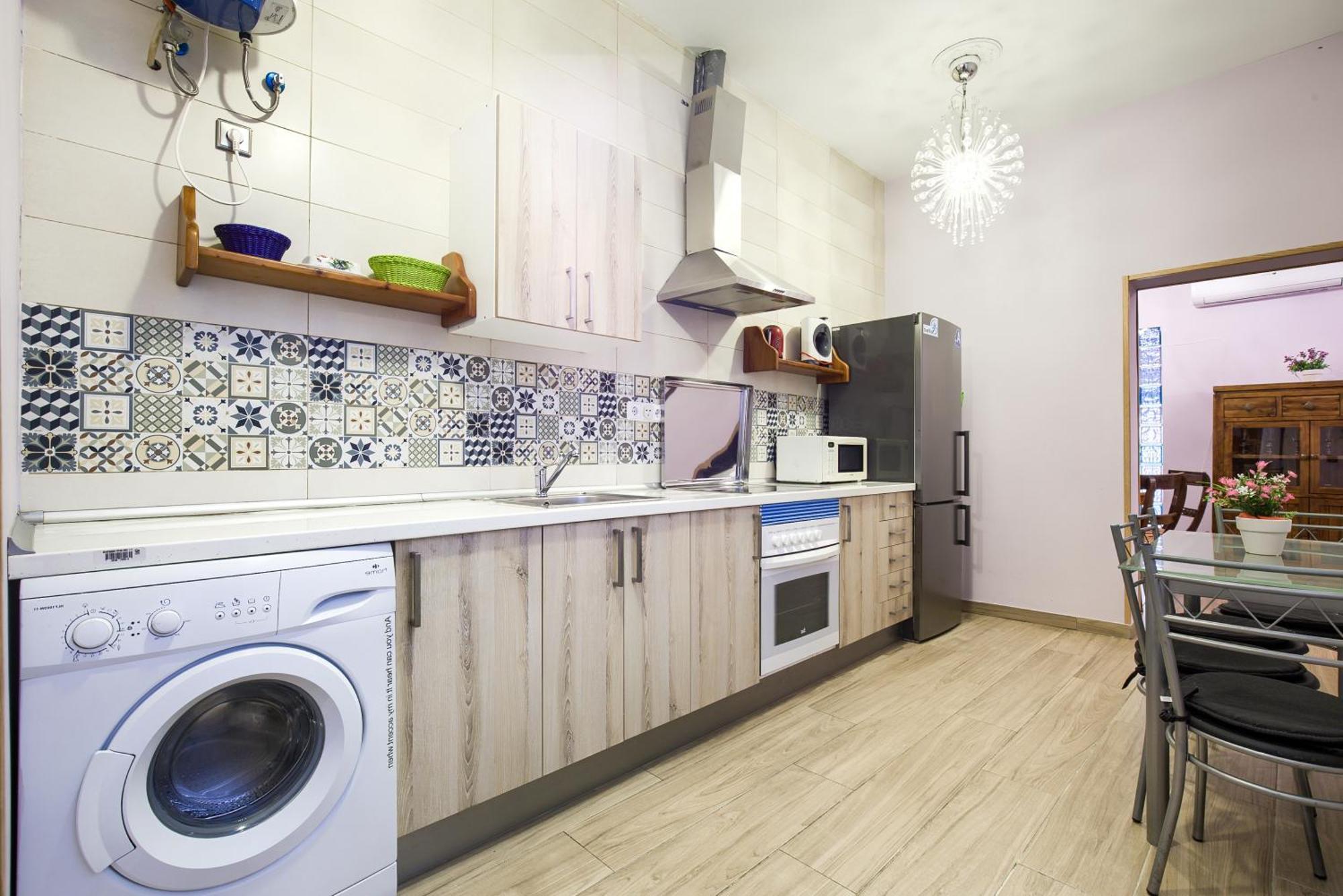 Appartement Tirso De Molina I - 3 Dormitorios, 2 Banos *